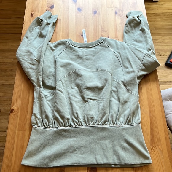 Lululemon “Hugged-Waist” Pullover Sweatshirt. New without tags. - Picture 7 of 7